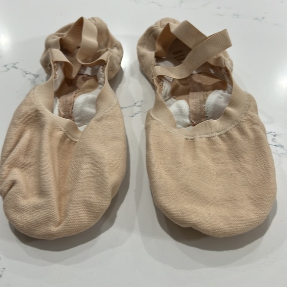 Bloch canvas ballet slippers shoes - Picture 2 of 8